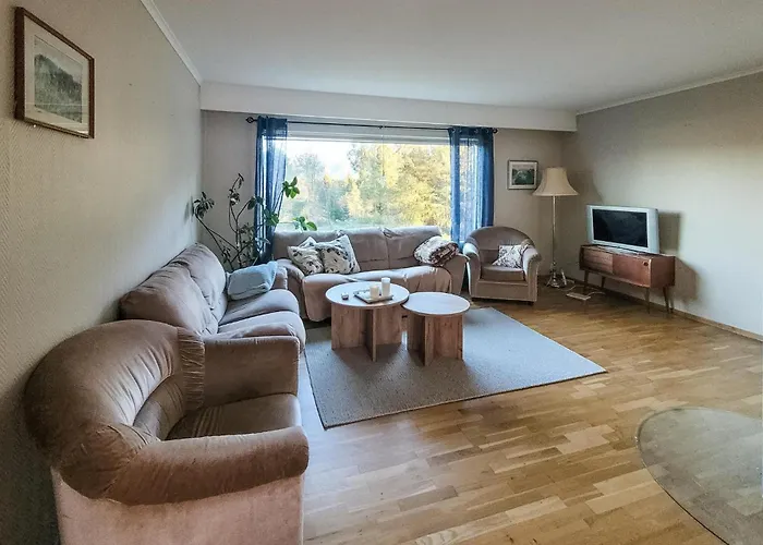 Nyaraló Amazing In Hatlestrand With Wifi Ølve